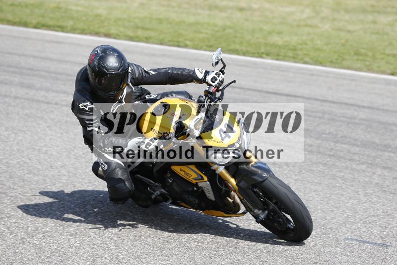 Archiv-2025/09 22.04.2025 Cornu Master School ADR/rot-rouge/41